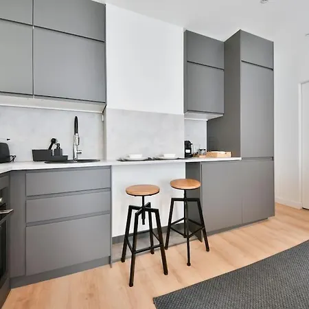 Apartment Chic 1br, Central Location, Newly Refurbished